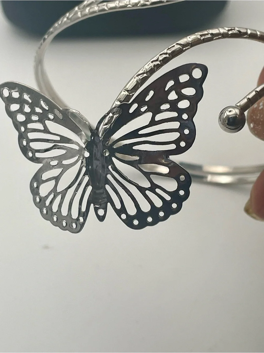 Upper Arm Silver Tone Butterfly Open Cuff Bracelet Band. Adjustable.